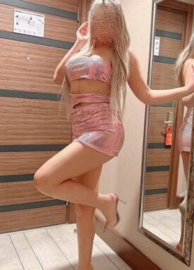 Partnerini Yatakta Doyuran  Cilveli Yabancı Escort